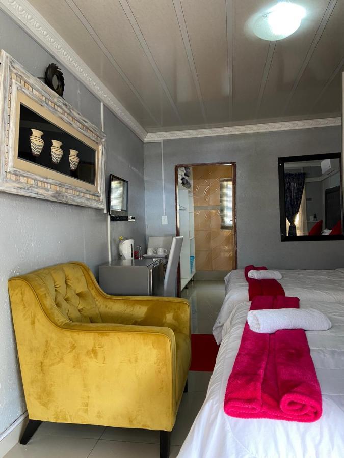 Nsuku Bed And Breakfast Thulamahashi Buitenkant foto