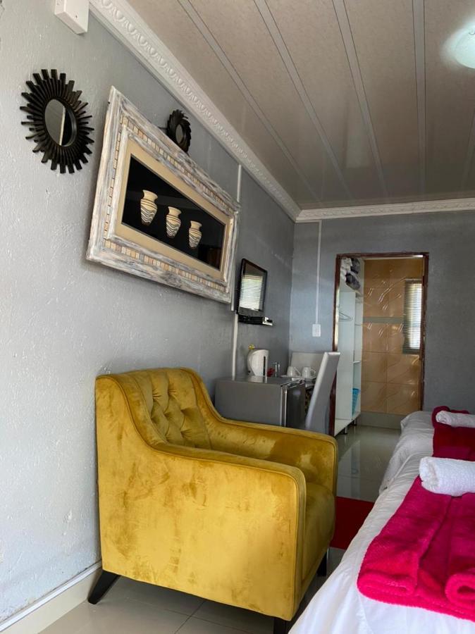 Nsuku Bed And Breakfast Thulamahashi Buitenkant foto